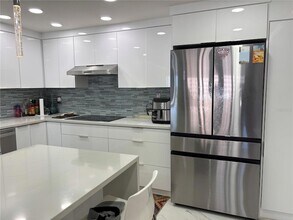 1390 Gulf Blvd, Unit 1204 in Clearwater, FL - Building Photo - Building Photo