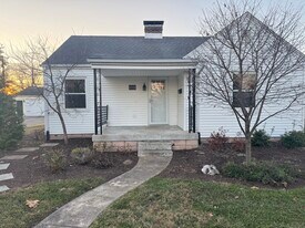 2312 Newton St in Columbus, IN - Building Photo