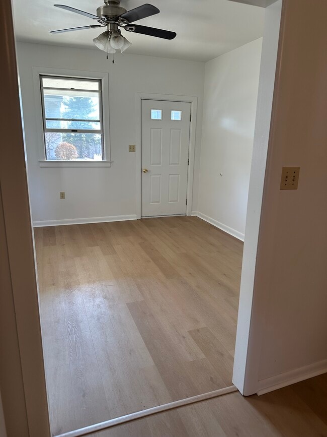 1344 Newport Rd in Manheim, PA - Building Photo - Building Photo