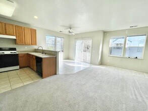 1223 Hidden Creek Pl in Santa Rosa, CA - Building Photo - Building Photo