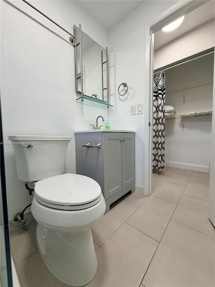361 SW 20th Rd, Unit Cottage A in Miami, FL - Building Photo - Building Photo