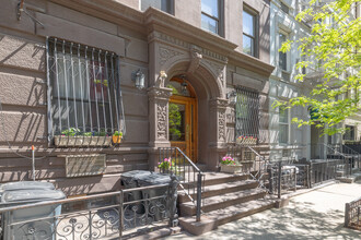 517 E 87th St in New York, NY - Building Photo - Building Photo