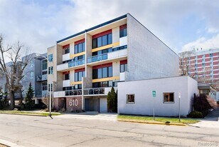 204 S Troy St in Royal Oak, MI - Building Photo