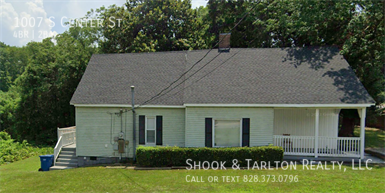 property at 1007 S Center St