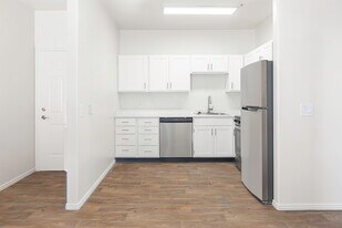 Silver Pines Senior Community in Sandy, UT - Building Photo