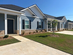 Woodford Ridge in Bonaire, GA - Building Photo - Building Photo