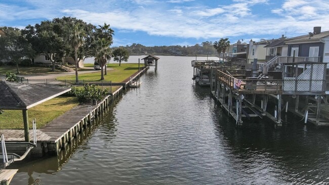 4523 Kingston Harbor Dr in Seabrook, TX - Building Photo - Building Photo