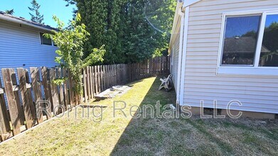 906 Pioneer St in Ridgefield, WA - Building Photo - Building Photo