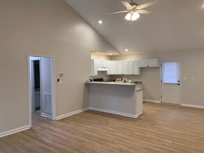 113 Phoenix Dr in Eatonton, GA - Building Photo - Building Photo