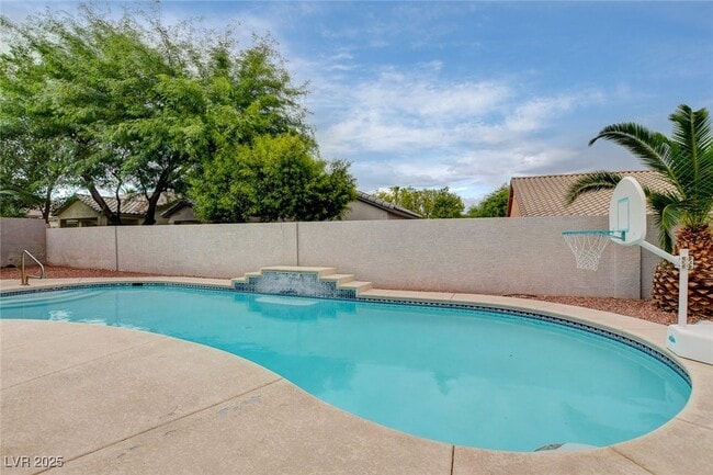 property at 2794 Glen Port St