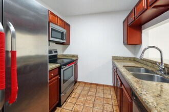 5070 Elmhurst Rd in West Palm Beach, FL - Building Photo - Building Photo