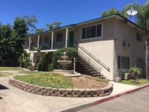 The Ponderosa in Sacramento, CA - Foto de edificio - Building Photo