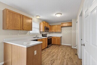 54 Deer Grove Dr in St. Peters, MO - Building Photo - Building Photo