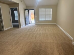 112 Lakeview Commons Dr in Statesboro, GA - Building Photo - Building Photo