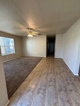 8020-8022 Marydean Ave in Fort Worth, TX - Foto de edificio - Building Photo