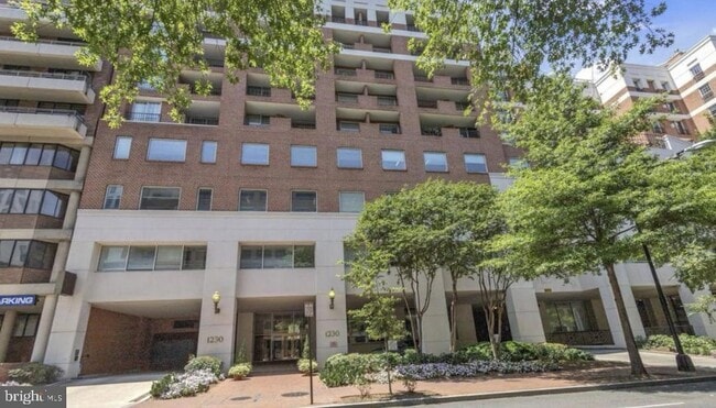 1230 23rd St NW, Unit 818 in Washington, DC - Building Photo - Building Photo