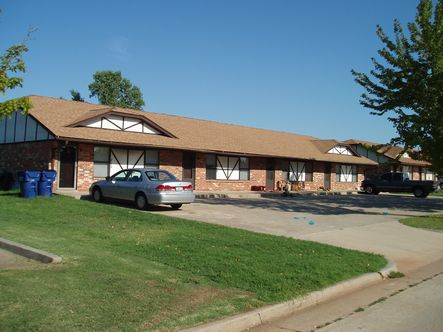 706-712 N Robin Way in Mustang, OK - Building Photo - Building Photo