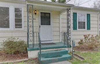 106 Hodges Manor Rd in Portsmouth, VA - Building Photo - Building Photo