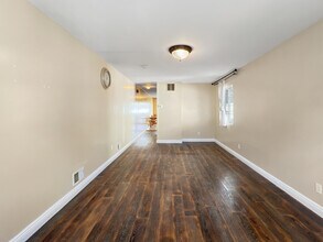 251 Kiswick St in Staten Island, NY - Building Photo - Building Photo