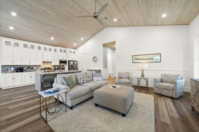 23011 Perdido Beach Blvd in Orange Beach, AL - Building Photo - Building Photo