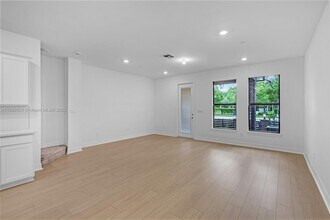 8353 NW 7th Pl in Plantation, FL - Building Photo - Building Photo