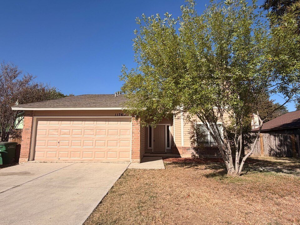 11759 Spring Rain Dr in San Antonio, TX - Building Photo