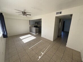 2407 W Hazelwood St in Phoenix, AZ - Building Photo - Building Photo