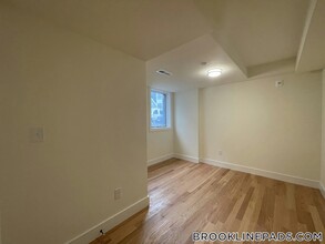 65 Cameron St in Brookline, MA - Building Photo - Building Photo