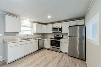 2108 Ixora Ct in Naples, FL - Building Photo - Building Photo