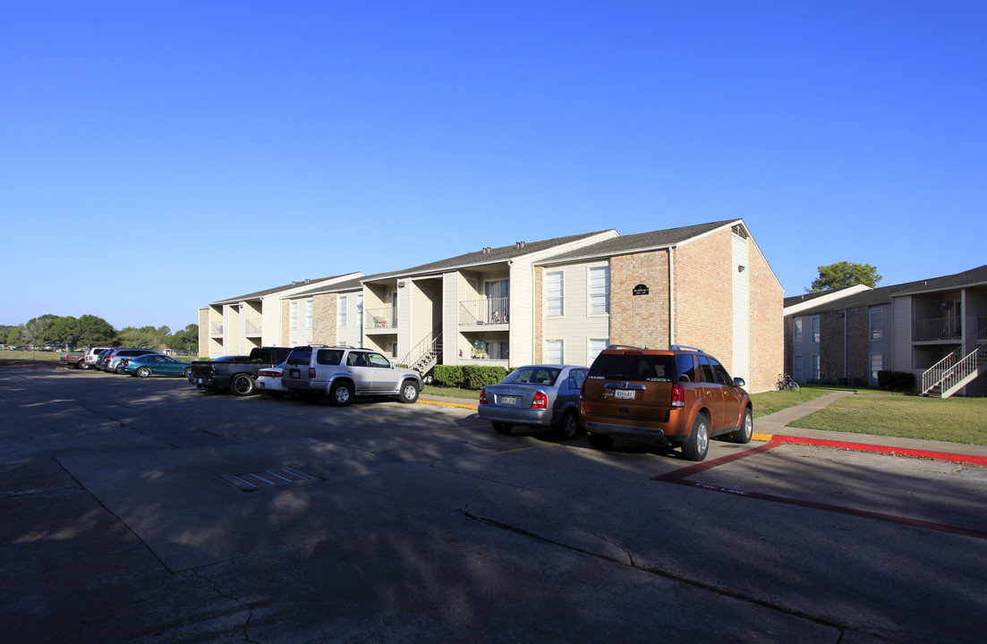 Ashton Oaks of Rosenberg in Rosenberg, TX - Foto de edificio