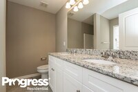 542 Fieldcrest Dr photo'