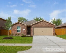 680 Totem Trail Dr in La Marque, TX - Building Photo