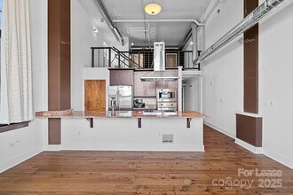 715 N Graham St in Charlotte, NC - Building Photo - Building Photo
