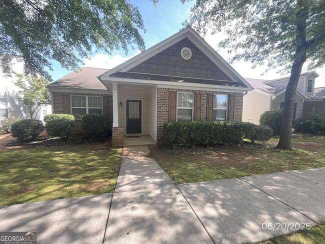 property at 1419 Wilshire Way