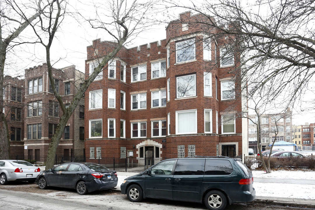 6748 S Ridgeland Ave in Chicago, IL - Building Photo