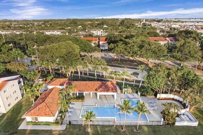 St. Andrews Palm Beach in West Palm Beach, FL - Building Photo - Building Photo