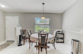 2462 Briar Oak Cir in Sarasota, FL - Building Photo - Building Photo