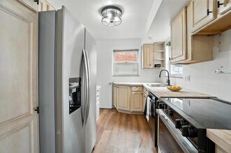 2295 Deblin Dr in Cincinnati, OH - Building Photo - Building Photo