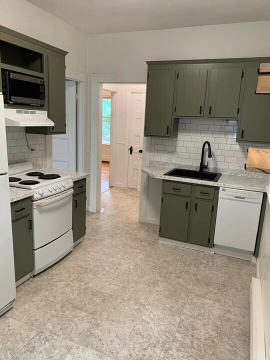 28 Grove in Belmont, MA - Building Photo