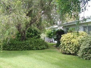 3211 Westford Ln in Sarasota, FL - Building Photo - Building Photo