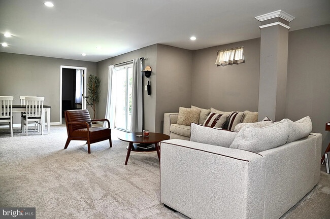 12170 Emory Falls Ct