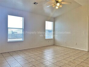 916 Hyacinth Hollow Dr in Yukon, OK - Building Photo - Building Photo