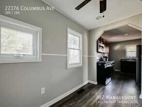 22376 Columbus Ave in Warren, MI - Building Photo - Building Photo