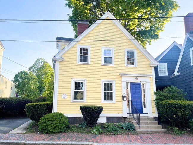 20 Pleasant St in Salem, MA - Building Photo - Building Photo
