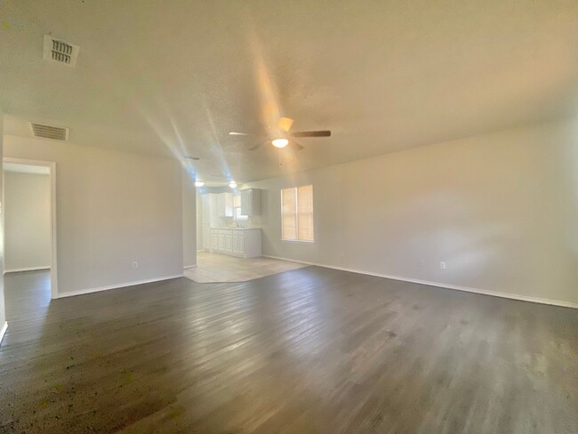 621 38th St in Lubbock, TX - Building Photo - Building Photo