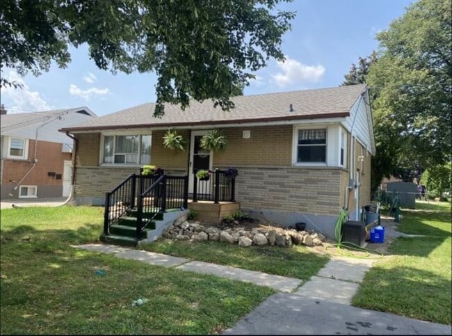 property at 282 E 33rd St