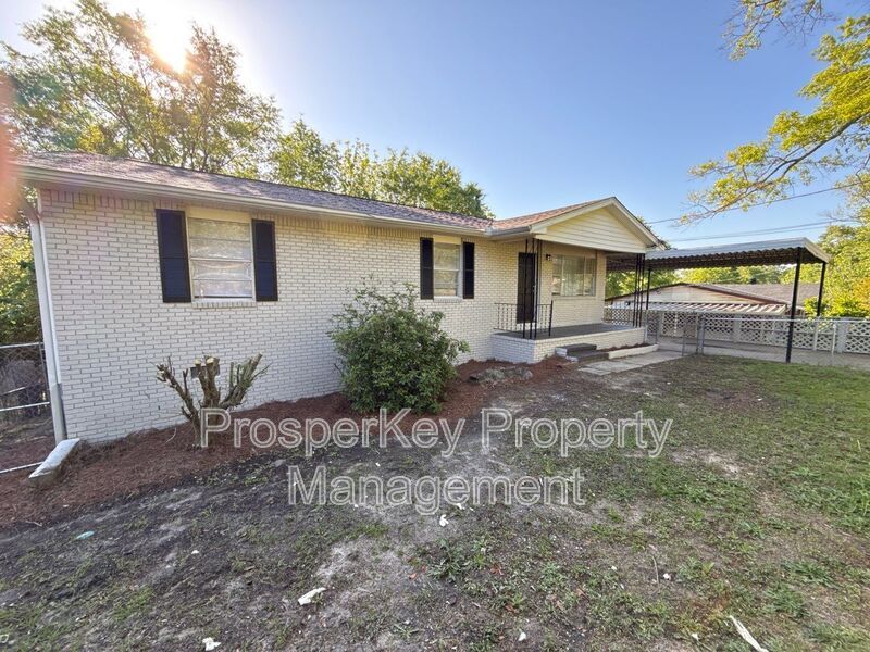 6115 Newick Dr in Columbus, GA - Foto de edificio