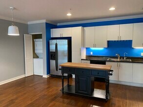 1480 Broadway, Unit 2105 in San Diego, CA - Building Photo - Building Photo