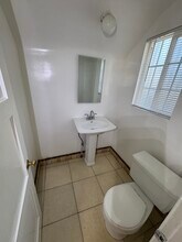 500 Venice Way, Unit 1 in Inglewood, CA - Foto de edificio - Building Photo