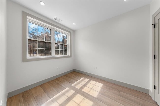 2134 N Bingham St, Unit 1R in Chicago, IL - Building Photo - Building Photo